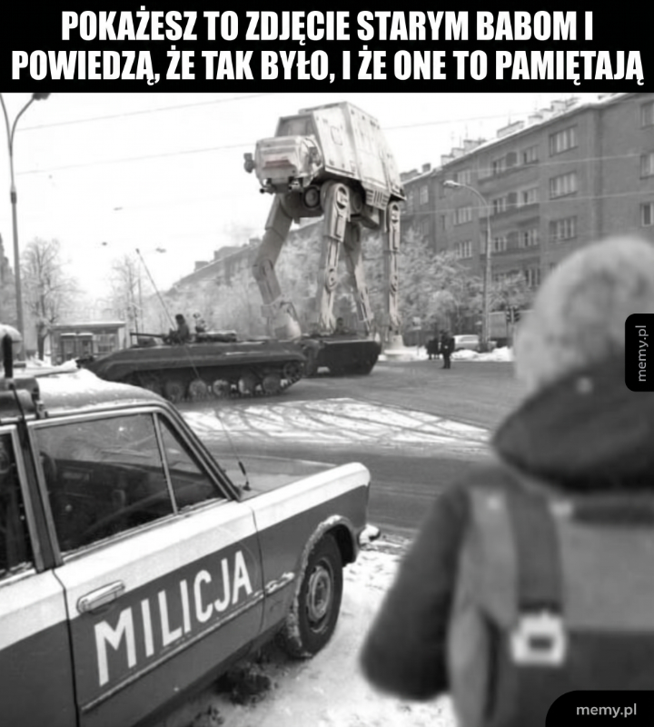 AT-AT na skrzyżowaniu w PRL