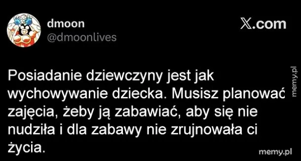 Tekst na czarnym tle z białą czcionką.