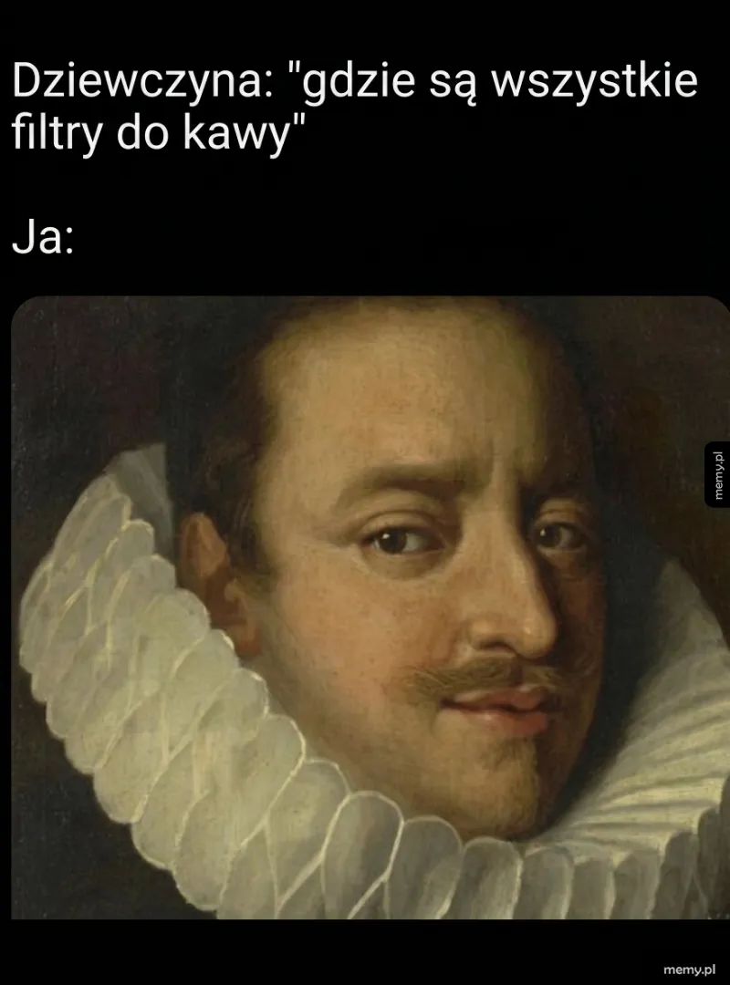 Mężczyzna w renesansowym stroju z uśmiechem.