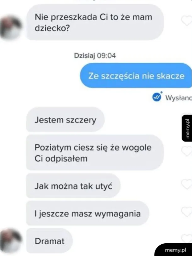 Rozmowa tekstowa między dwiema osobami na temat dziecka i wymagań.